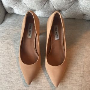 Steve Madden Nude Suede Pumps